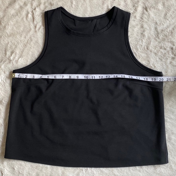 ❗️SOLD ❗️Lululemon Open Back Tank, Size 10 - Picture 4 of 6